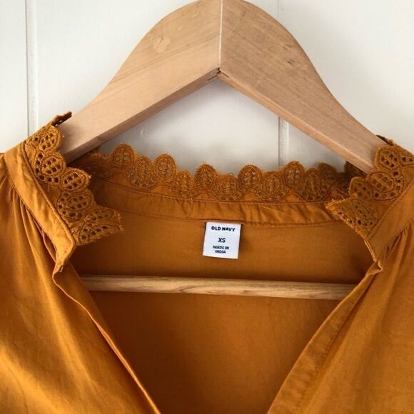 Old Navy Lace Trim Split Neck Shirt Blouse - Picture 5 of 8